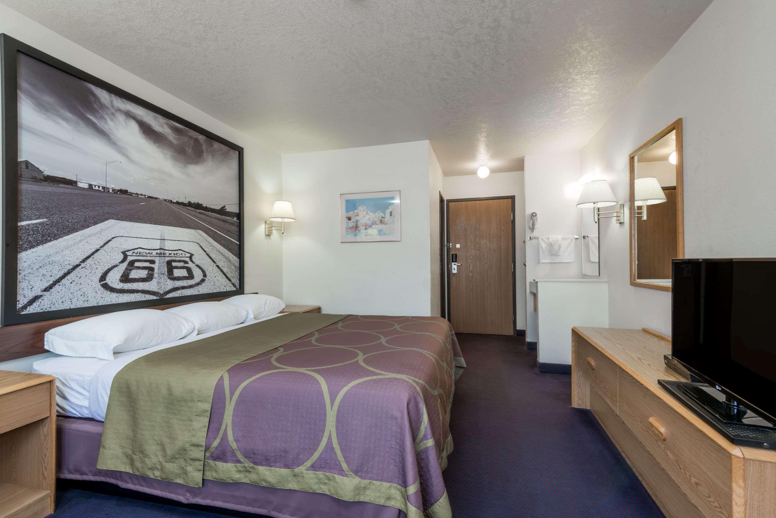 Super 8 By Wyndham Bernalillo Hotell Exteriör bild