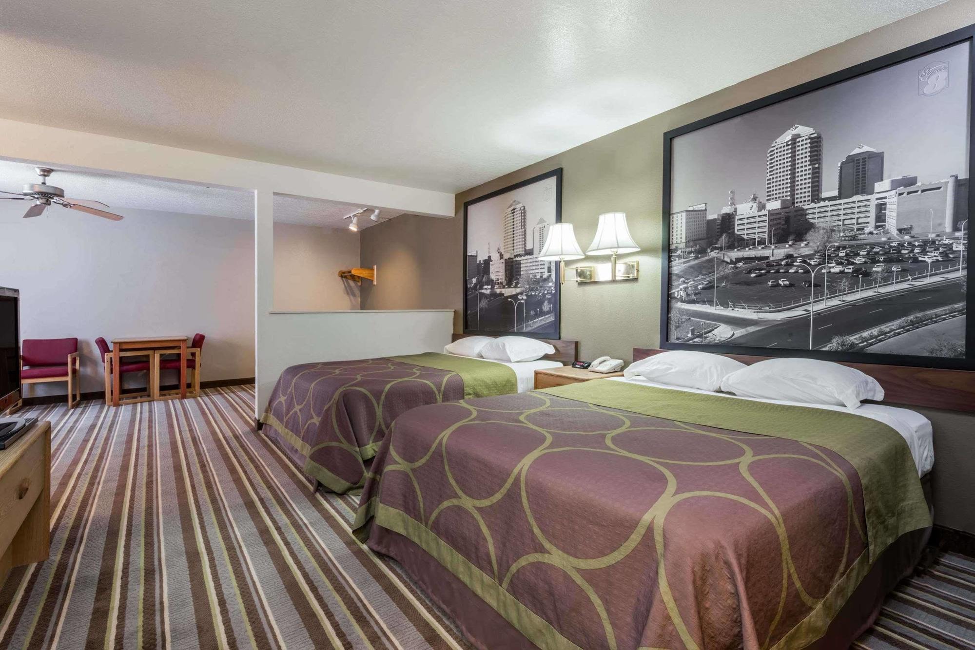 Super 8 By Wyndham Bernalillo Hotell Exteriör bild
